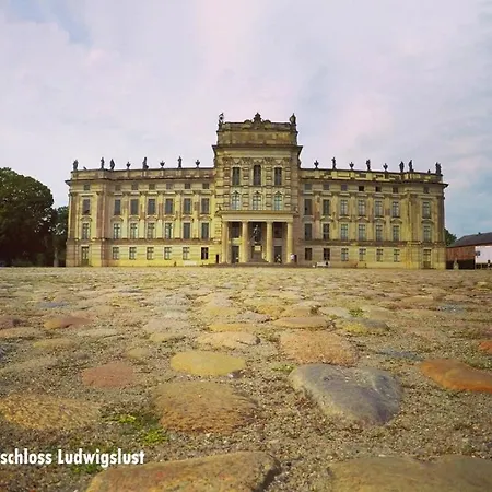 Ferienhaus Seewaldmeer Am Barniner See Bei Schwerin Feriehus *